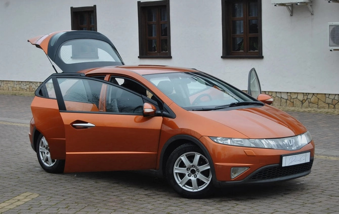 Honda Civic cena 18900 przebieg: 136000, rok produkcji 2008 z Pyrzyce małe 154